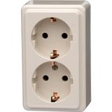 Double earthed socket outlet