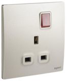 Mallia Senses - 1 gang BS switched socket outlet single pole - with LED - 13A - Champagne