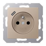 Socket fren/belg with USB type C A1520F-18CCH