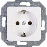 earthed socket outlet Europa arc