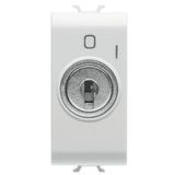 PUSH-BUTTON 2P 250V ac - NO 10A - WITH KEY - 1 MODULE - SATIN WHITE - CHORUSMART