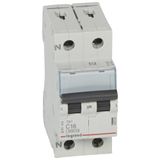 MCB TX³ 6000 - 1P+N - 230 V~ - 16 A - C curve - prong-type supply busbars