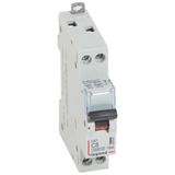 DX³6000 10kA high inlet and low outgoing screw circuit breaker U+N 230V~ - 8A - curve C - 1 module