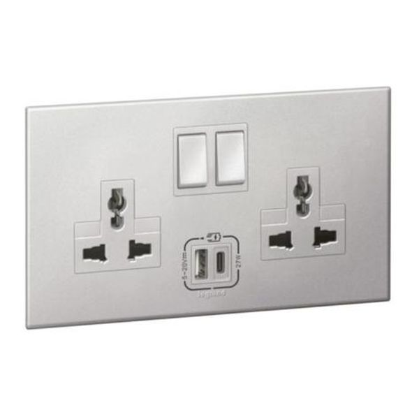 571094 Arteor™ - 2 gang multistandard switched outlets - with USB A+C 27W charger image 1