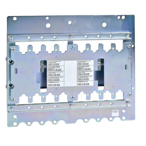 mechanical interlocking by base plate, ComPact NSX400/630 image 2