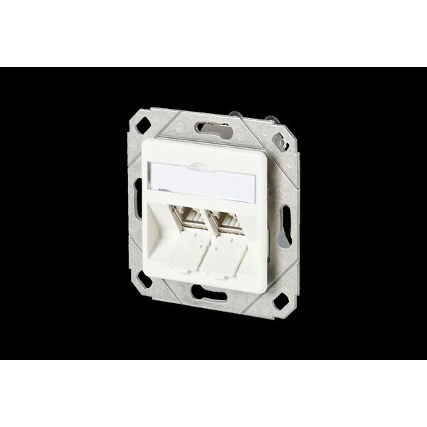 C6Amodul 2 port 180°M flush mounted trunking installation pure white image 2