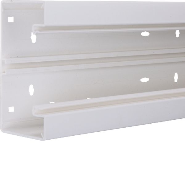 Trunking base BR 68x130 traffic white image 1