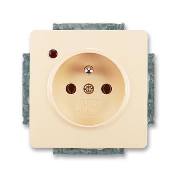 5598G-A02349 C1 Socket outlet with earthing pin, with surge protection image 2