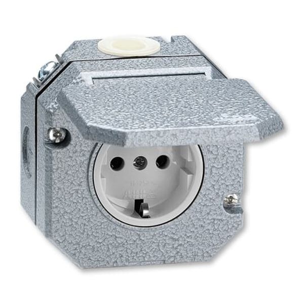 5518-3750 Socket outlet with earthing contacts, with hinged lid image 1