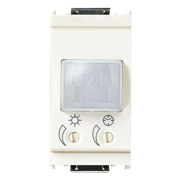 IR relay-switch 230V white image 1