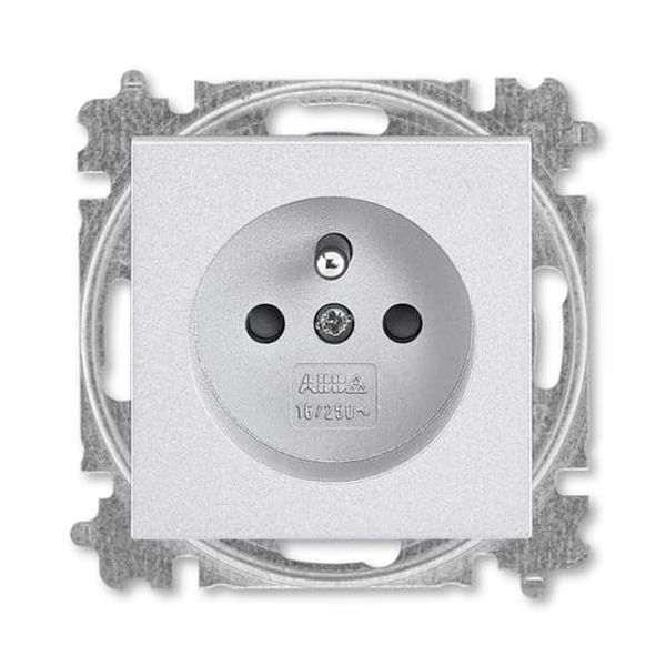 5519H-A02557 70 Single socket outlet , shuttered image 1