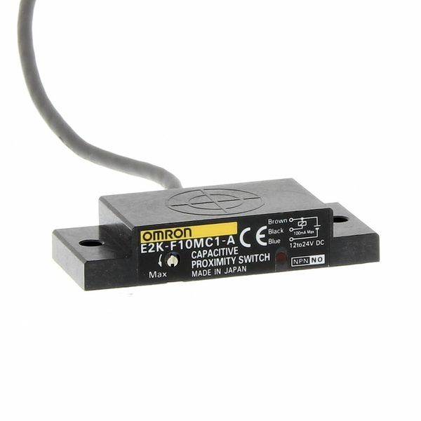 Proximity sensor, capacitive, flat, unshielded, 10 mm, DC, 3-wire, NPN image 1
