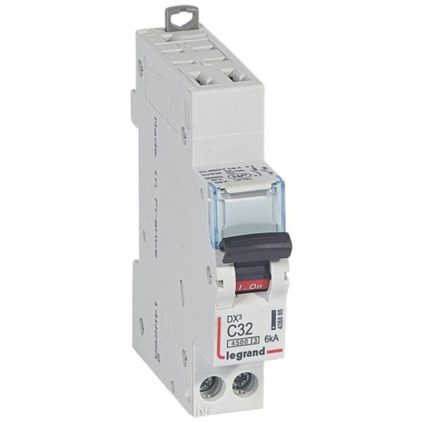 DX³ 4500A 1P+N 32A curve C circuit breaker - Automatic terminals image 1