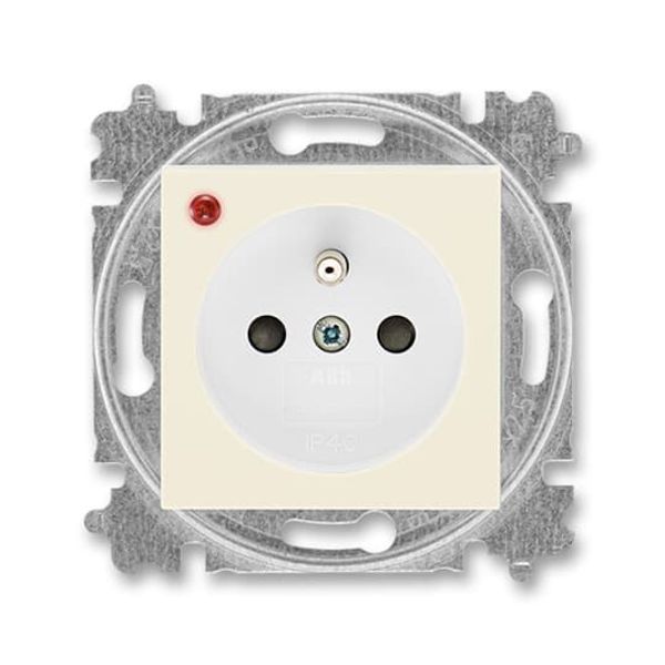 5599H-A02357 17 Socket outlet with earthing pin, shuttered, with surge protection image 2