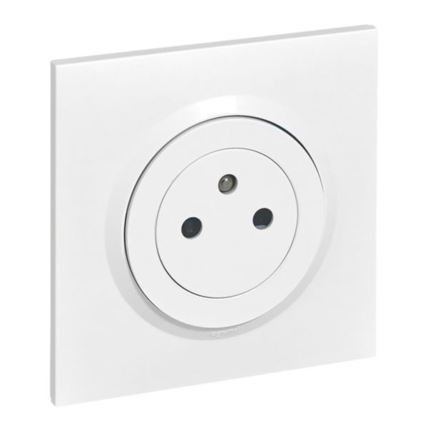 2P+E surface dooxie 16A power socket delivered with white square plate image 1