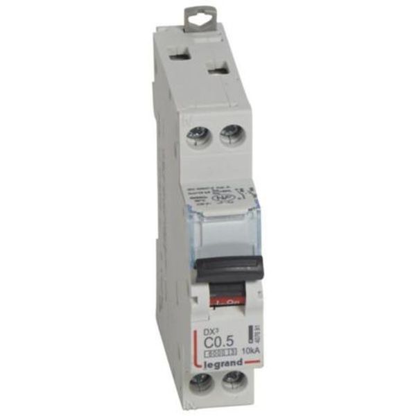 DX³6000 10kA high inlet and low outlet U+N screw circuit breaker 230V~ - 0.5A - curve C - 1 module image 1