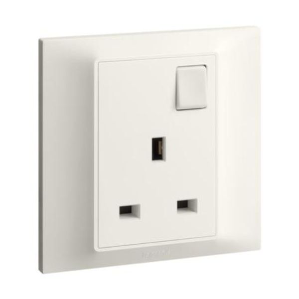 Belanko S 1 gang single pole BS switched socket outlet - 13A - Ivory image 1