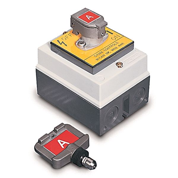 Allen-Bradley 440T-MRKSE10KD Single Key Rotary Switch - Enclosure Mounted, Standard Key Code Labeling, 4 N.O Contacts, 20 Amp Current image 1