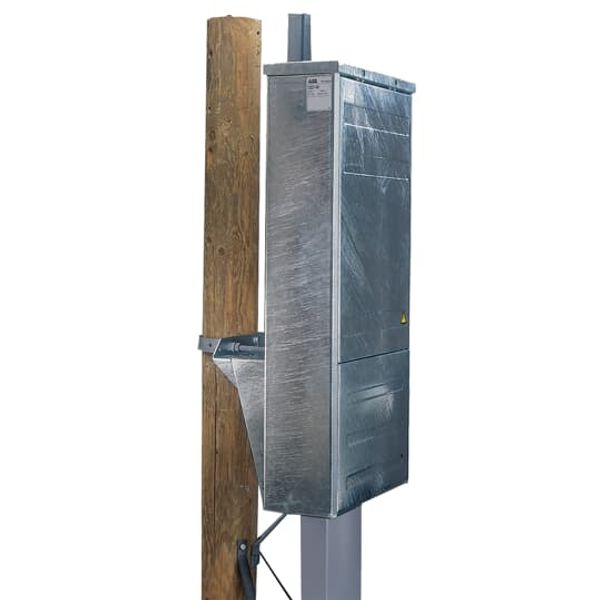 CDCP 420 Pole-mounted cabinet image 1
