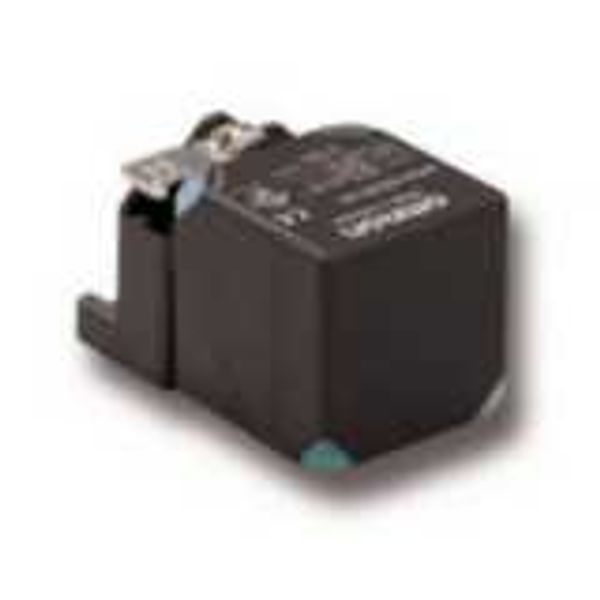 Long distance square inductive proximity sensor, 20 mm, shielded, NPN E2Q59010A image 3