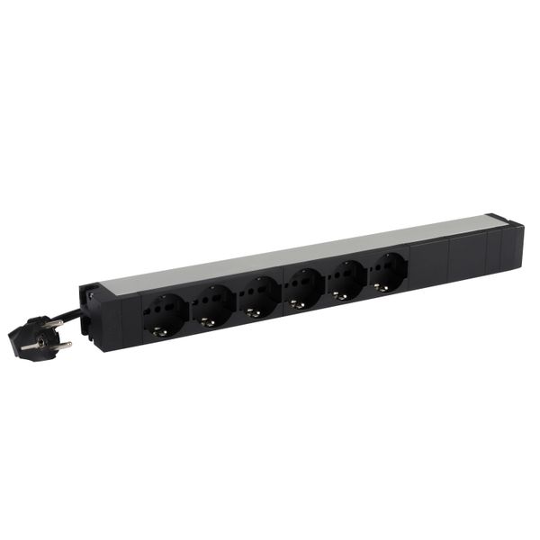 PDU 19 inches 6 outletsitalian/germanP30+ standard image 1