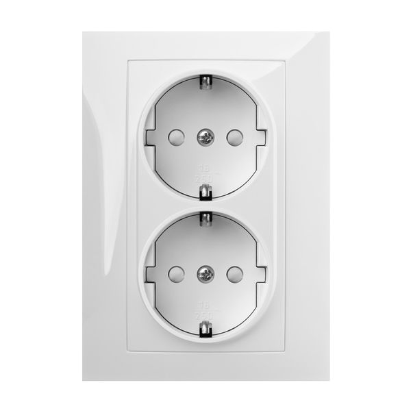 SANTRA 2X2P+Z SCHUKO FLUSH-MOUNTED SOCKET image 1