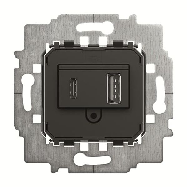 6475 U-500 Flush Mounted Inserts with USB AC image 1
