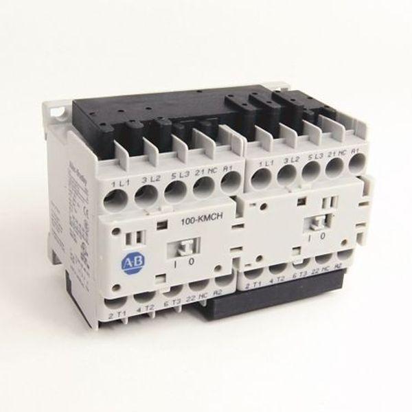 Allen-Bradley 104-K05D02 104-K Mini Reversing Contactors, Screw Type Terminals, 5A, System Control Voltage: 110V 50Hz/120V 60Hz, 3 N.O. Main Contacts, 1 N.C. Auxiliary Contact image 1