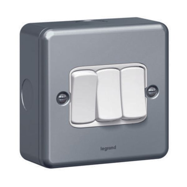 Synergy™ - Single pole switch - 3 gang - 2 way - 10 AX 250 V~ - metalclad image 1