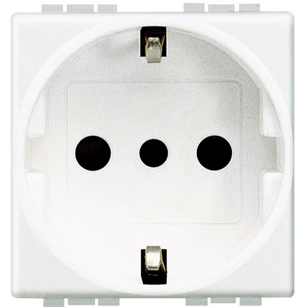 socket 2P+E 16A GER P30 image 2