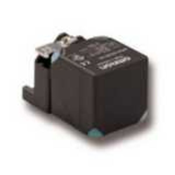 Long distance square inductive proximity sensor, 40 mm, unshielded, NP image 2