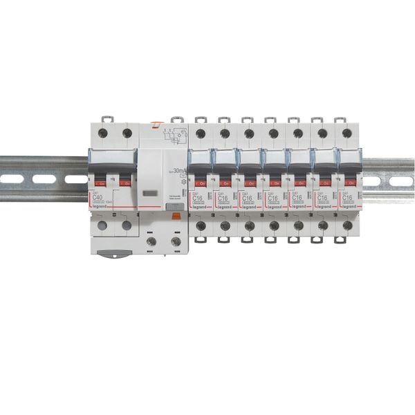 RCBO - DX³ 6000 -10 kA -2P-230 V~ -40 A -30 mA -AC type image 2