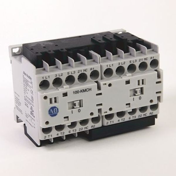 Allen-Bradley 104-K09B02 104-K Mini Reversing Contactors, Screw Type Terminals, 9 A, System Control Voltage: 440V 50Hz/480V 60Hz, 3 N.O. Main Contacts, 1 N.C. Auxiliary Contact image 1