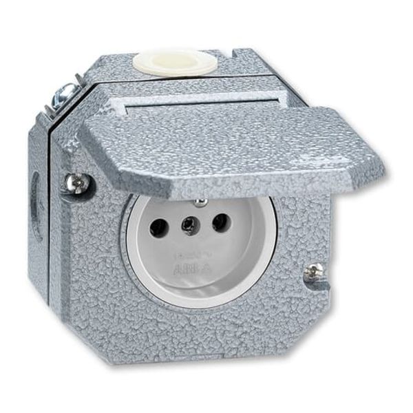5518-2750 Socket outlet with earthing pin, with hinged lid image 1